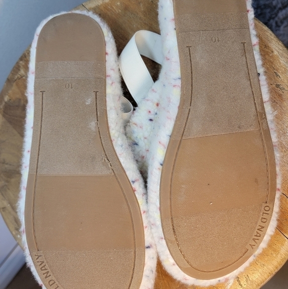 Old Navy sherpa slides multi-colored, with elastic. Size 10 - Picture 8 of 11